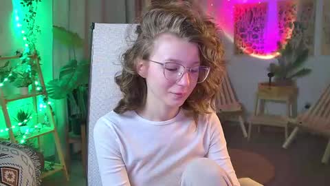 Elli online show from April 28, 7:13 am