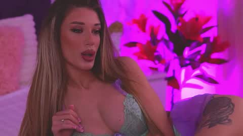 EllinaNuria online show from March 14, 4:56 pm