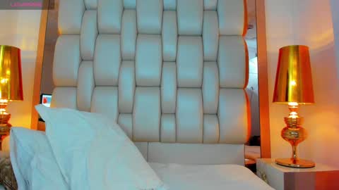 Snapshot of elliott_veelez chatting on January 8, 11:30 pm E L L I O T V E L E Z online show from January 8, 11:30 pm