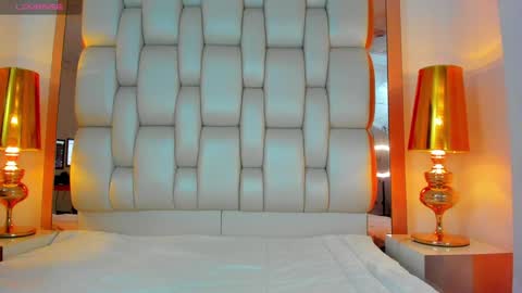 Snapshot of elliott_veelez chatting on January 14, 12:11 am E L L I O T V E L E Z online show from January 14, 12:11 am