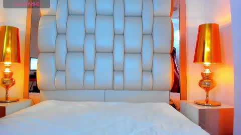 Snapshot of elliott_veelez chatting on March 11, 12:44 am E L L I O T V E L E Z online show from March 11, 12:44 am