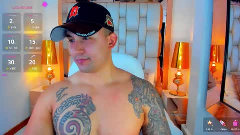 Snapshot of elliott_veelez chatting on September 16, 8:32 pm E L L I O T V E L E Z online show from September 16, 8:32 pm