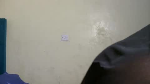 Snapshot of elllanna chatting on June 19, 1:32 am elllanna online show from June 19, 1:32 am