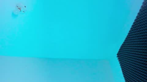 Ellope online show from November 18, 9:52 pm