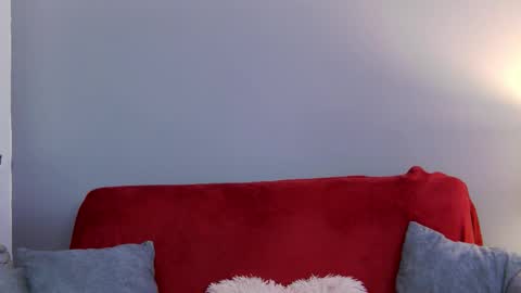 Snapshot of ellsa_jean chatting on October 22, 2:34 am Elsa Jean online show from October 22, 2:34 am