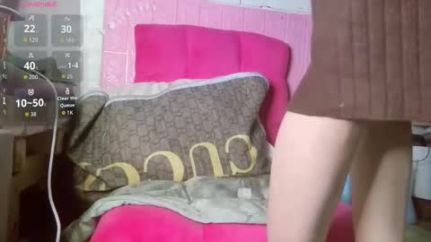 elly_baby68 online show from February 1, 2:48 pm