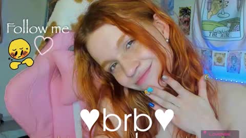 Snapshot of elly_milas chatting on March 16, 7:45 am Elly Fansly online show from March 16, 7:45 am