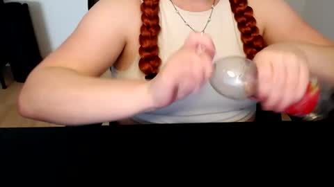 Elly online show from June 17, 12:07 pm