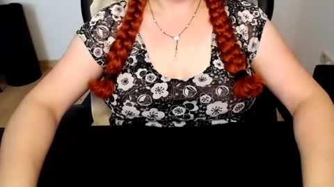 Elly online show from July 2, 6:19 am