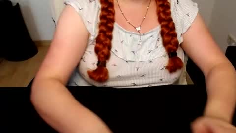 Elly online show from July 14, 11:38 am