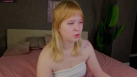 ellya_castro online show from November 27, 12:24 am