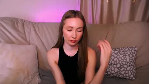  Elly  online show from February 28, 3:51 am