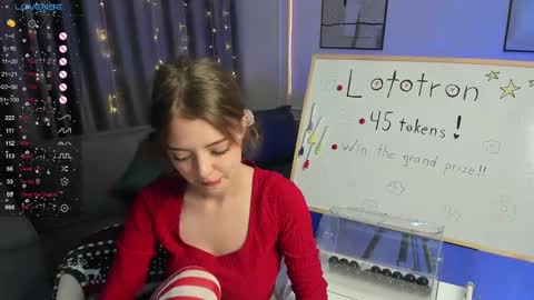 Snapshot of ellyford chatting on December 14, 6:20 pm Elly online show from December 14, 6:20 pm