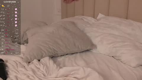 Snapshot of ellyford chatting on March 7, 4:55 pm Elly online show from March 7, 4:55 pm