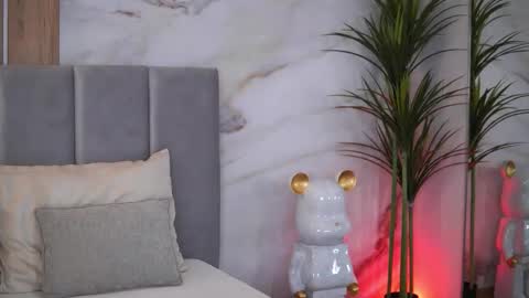 Elly online show from October 12, 8:08 pm