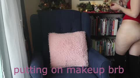 Snapshot of ellynaomi chatting on December 7, 3:41 pm Elly Naomi online show from December 7, 3:41 pm