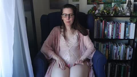 Snapshot of ellynaomi chatting on January 18, 7:26 pm Elly Naomi online show from January 18, 7:26 pm