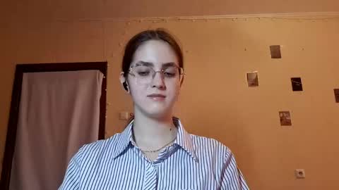 Kate online show from May 2, 10:53 am
