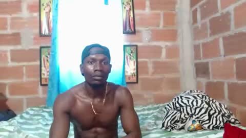 Snapshot of elmiltonnjakee chatting on June 29, 5:57 pm elmiltonnjakee online show from June 29, 5:57 pm