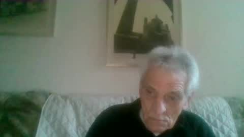 Snapshot of elmo191271 chatting on April 4, 4:37 pm elmo191271 online show from April 4, 4:37 pm