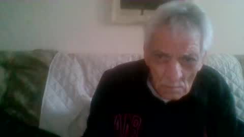 Snapshot of elmo191271 chatting on April 5, 9:28 am elmo191271 online show from April 5, 9:28 am