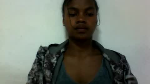 elodie228680 online show from June 29, 6:08 am