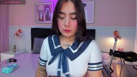 Elodie  online show from September 24, 12:30 pm