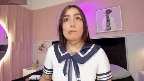 Elodie  online show from October 10, 12:15 pm