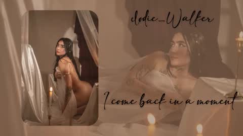 Elodie  online show from October 15, 12:05 pm