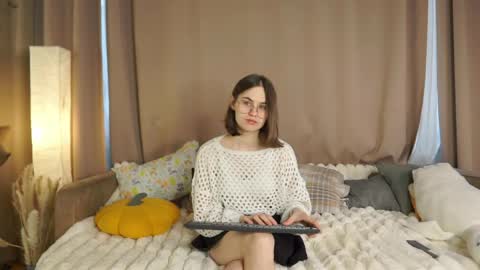 Eliza online show from March 18, 8:17 am