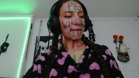 Chelsea  Please help me to reach 100 thumbs up online show from January 22, 4:23 am