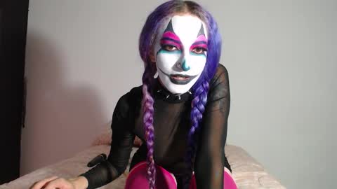 Chelsea  Please help me to reach 100 thumbs up online show from November 9, 7:23 pm