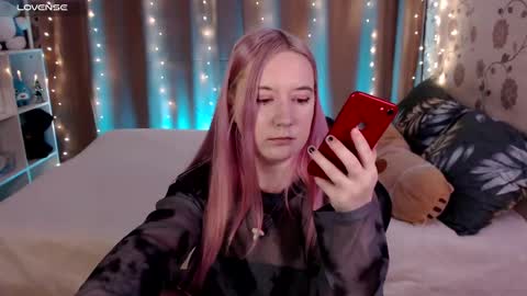 Snapshot of elovinora chatting on December 14, 8:08 pm Ela give me a thumbs up if you like it and this is important for the development of the account online show from December 14, 8:08 pm