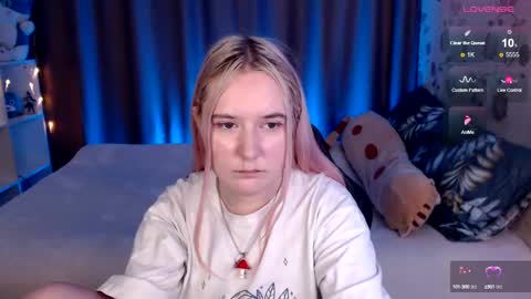 Snapshot of elovinora chatting on December 29, 1:13 am Ela give me a thumbs up if you like it and this is important for the development of the account online show from December 29, 1:13 am