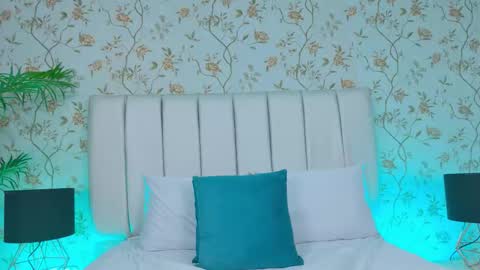 Snapshot of elsa_gb chatting on February 20, 6:26 am Isabela Martinez online show from February 20, 6:26 am