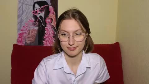 Snapshot of elsaangel chatting on December 4, 9:18 am elsaangel online show from December 4, 9:18 am