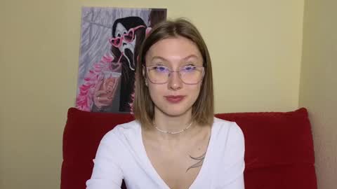 Snapshot of elsaangel chatting on December 5, 3:15 am elsaangel online show from December 5, 3:15 am