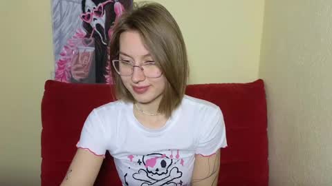 Snapshot of elsaangel chatting on January 10, 7:35 am elsaangel online show from January 10, 7:35 am