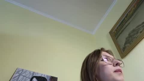 Snapshot of elsaangel chatting on February 10, 7:04 am elsaangel online show from February 10, 7:04 am