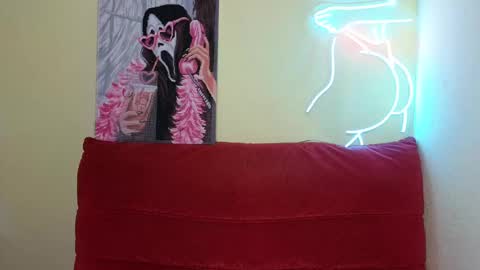 Snapshot of elsaangel chatting on March 5, 2:14 am elsaangel online show from March 5, 2:14 am