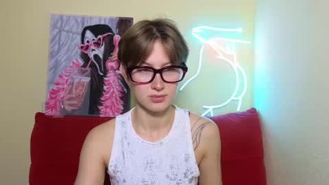 Snapshot of elsaangel chatting on September 19, 2:02 am elsaangel online show from September 19, 2:02 am