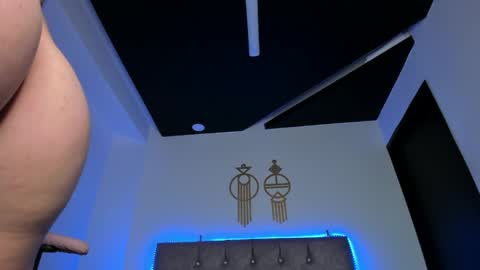 Elsa online show from February 23, 12:16 pm