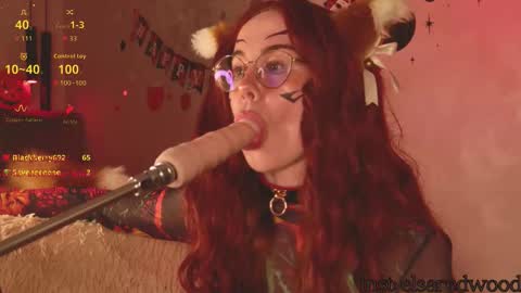 ElsaRedwood online show from October 31, 3:35 pm