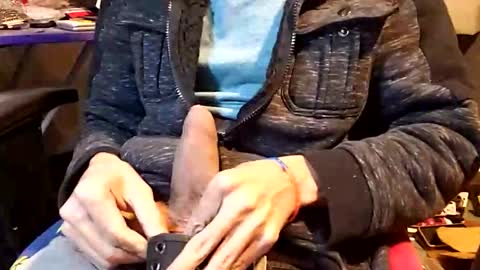 Snapshot of elvergg1 chatting on February 15, 10:58 am elvergg1 online show from February 15, 10:58 am