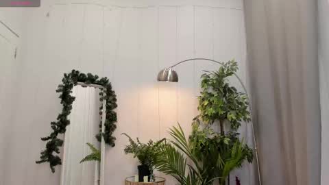 Erica  online show from January 14, 1:39 pm