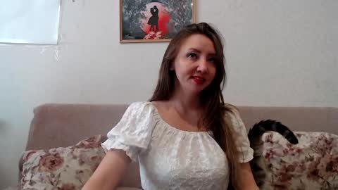 Snapshot of elvinasweet chatting on June 1, 5:20 am ElvinaSweet online show from June 1, 5:20 am