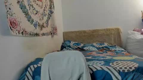 Snapshot of ely_slim chatting on October 26, 1:44 am Elizabeth online show from October 26, 1:44 am