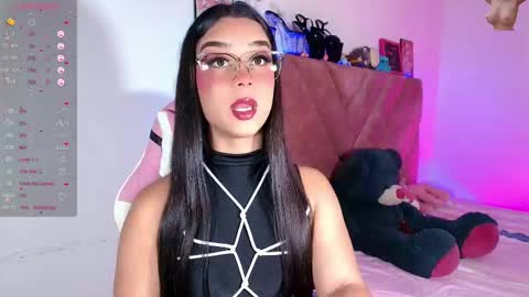 ely_w1 online show from April 27, 11:19 am