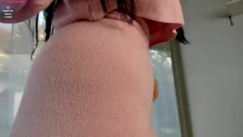 elyarose_ online show from March 17, 5:55 am