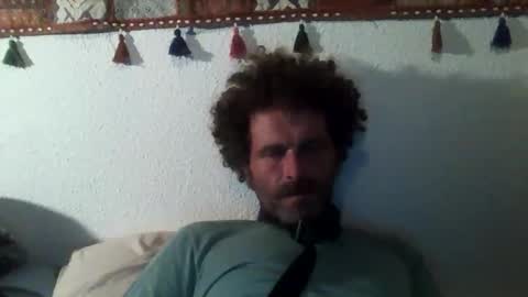 Snapshot of elyjahoye chatting on September 14, 10:31 pm elyjahoye online show from September 14, 10:31 pm